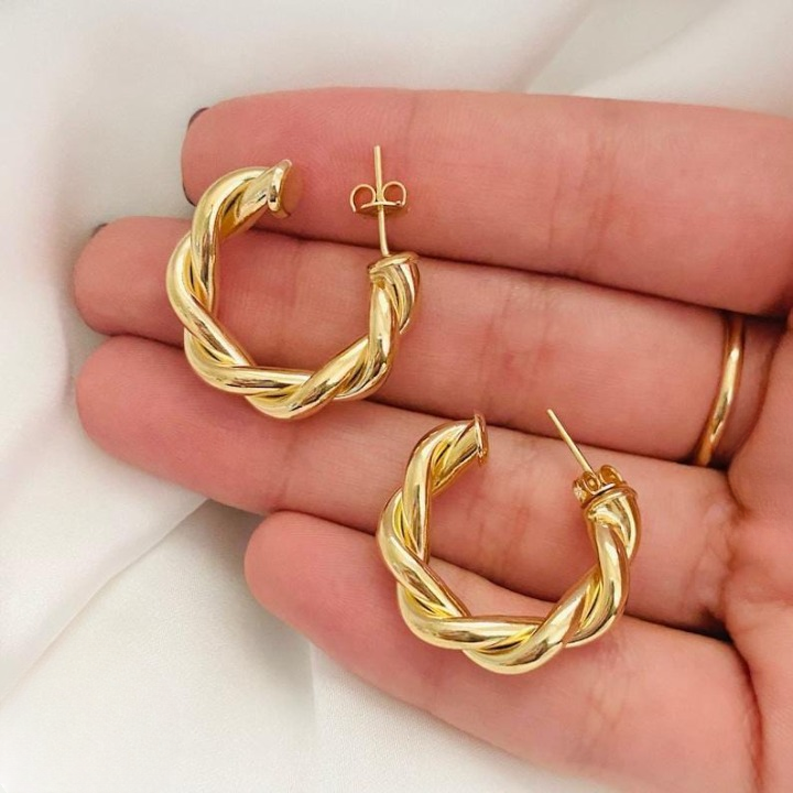 Twisted Elegant Sparkling Earrings for Women